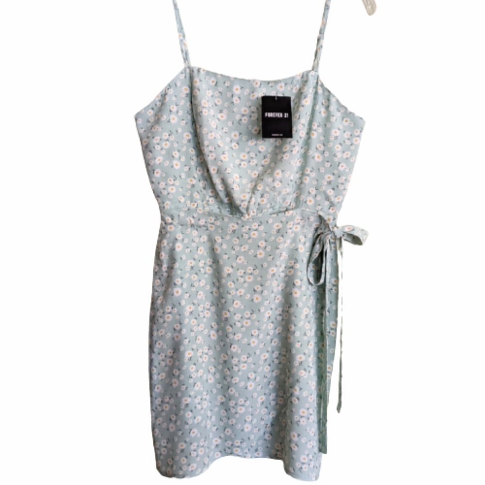 Forever 21 Dress Pastel Green Daisy Print Cami Wrap Size Small
